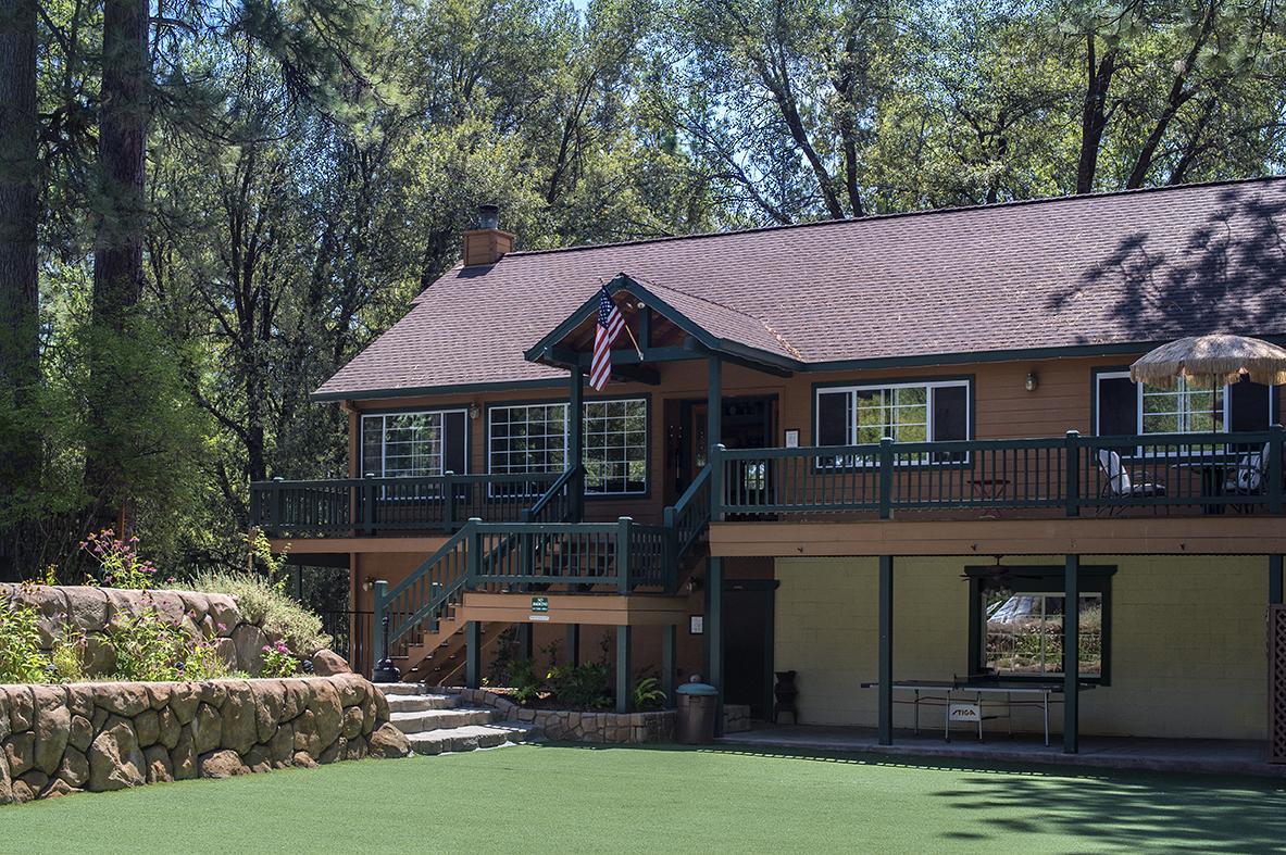 Lodge Lazy Z